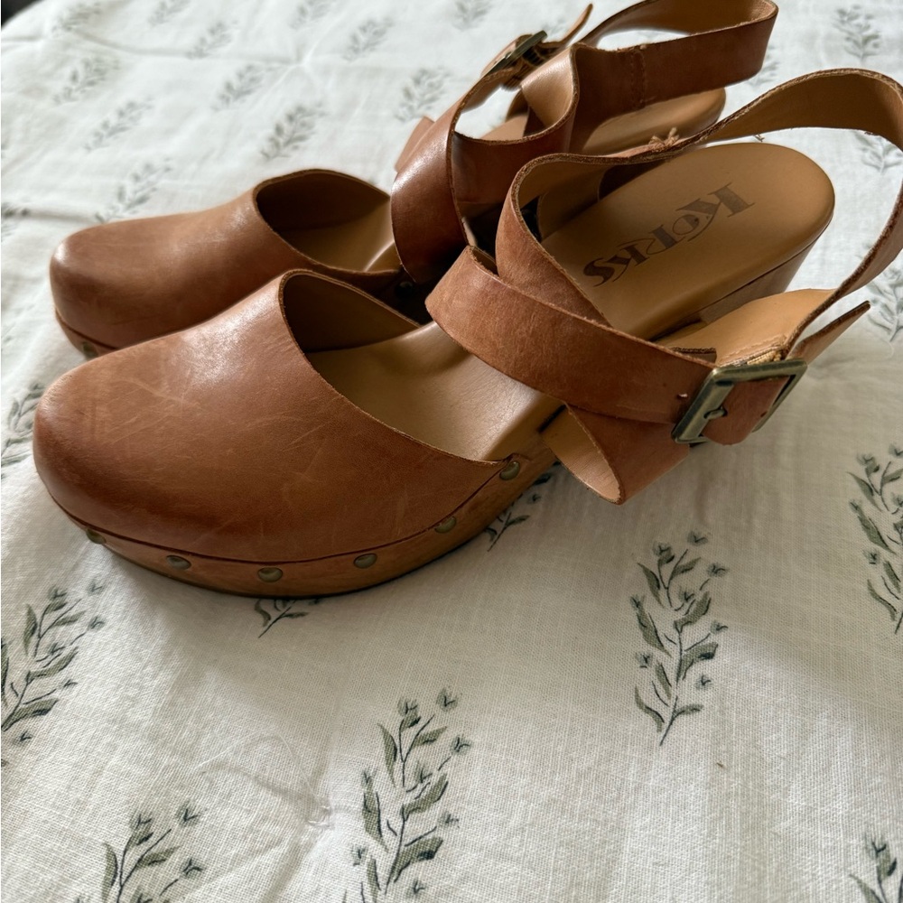 Kork-Ease Tan Leather Mules with Buckle